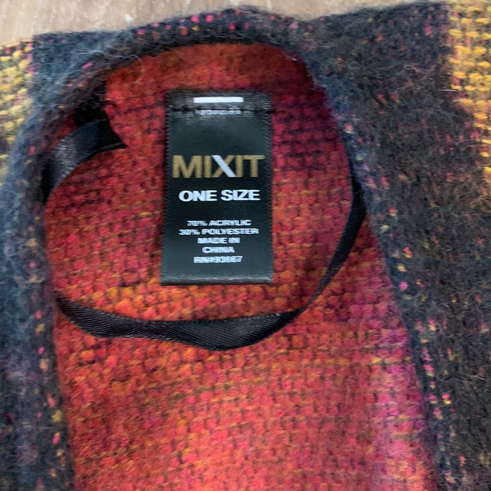 Wrap - Picture 5 of 5